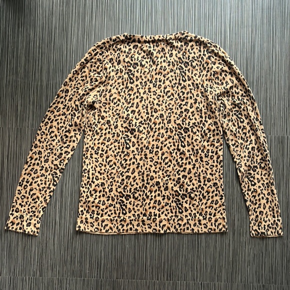 J Crew Teddie Cheetah Print Sweater ✧ Size M - Picture 5 of 5
